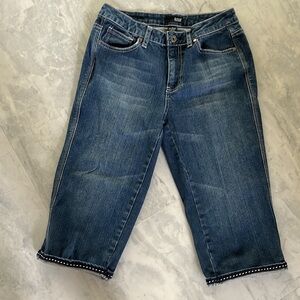a.n.a. Jeans Capris denim Medium wash Size 4